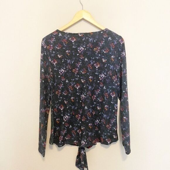 ‎Caslon Floral Print Tie Front Long Sleeve … - Picture 4 of 4